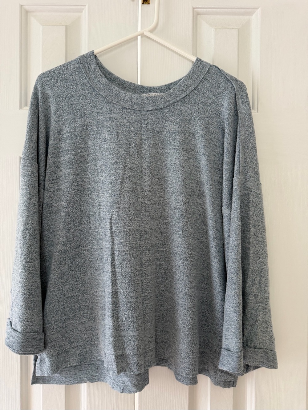Cozy Women's Crew Neck Sweater - Heather Gray
